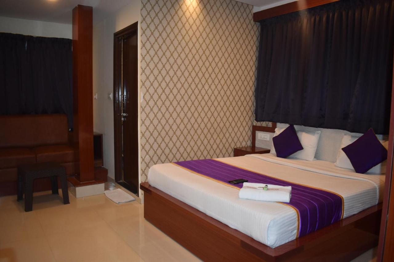 העיר בנגלור Hotel Ur Comforts Jayanagar מראה חיצוני תמונה