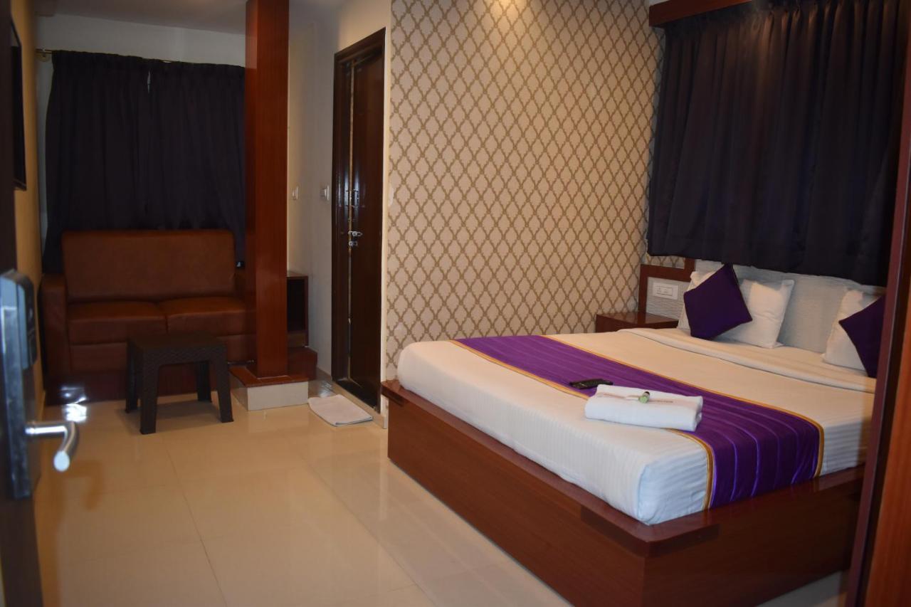 העיר בנגלור Hotel Ur Comforts Jayanagar מראה חיצוני תמונה