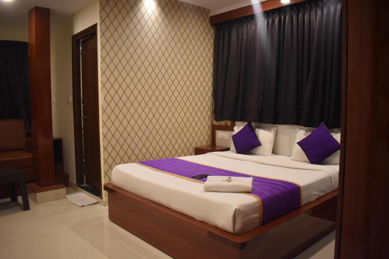 העיר בנגלור Hotel Ur Comforts Jayanagar מראה חיצוני תמונה