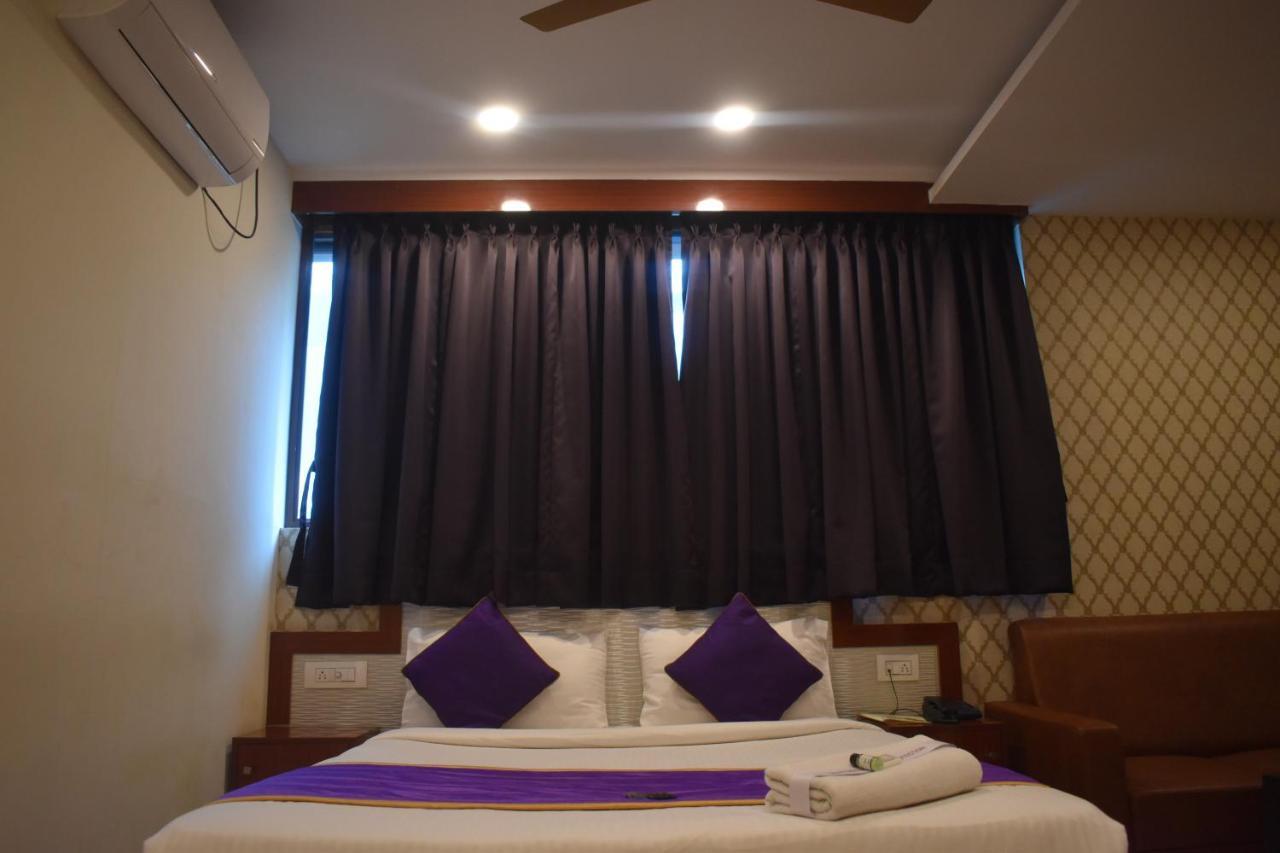 העיר בנגלור Hotel Ur Comforts Jayanagar מראה חיצוני תמונה
