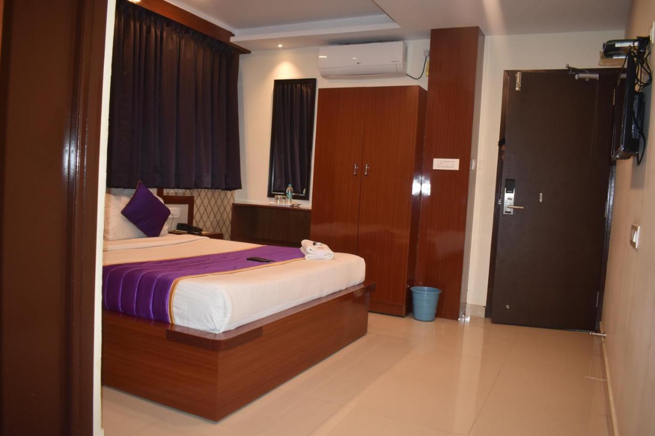 העיר בנגלור Hotel Ur Comforts Jayanagar מראה חיצוני תמונה