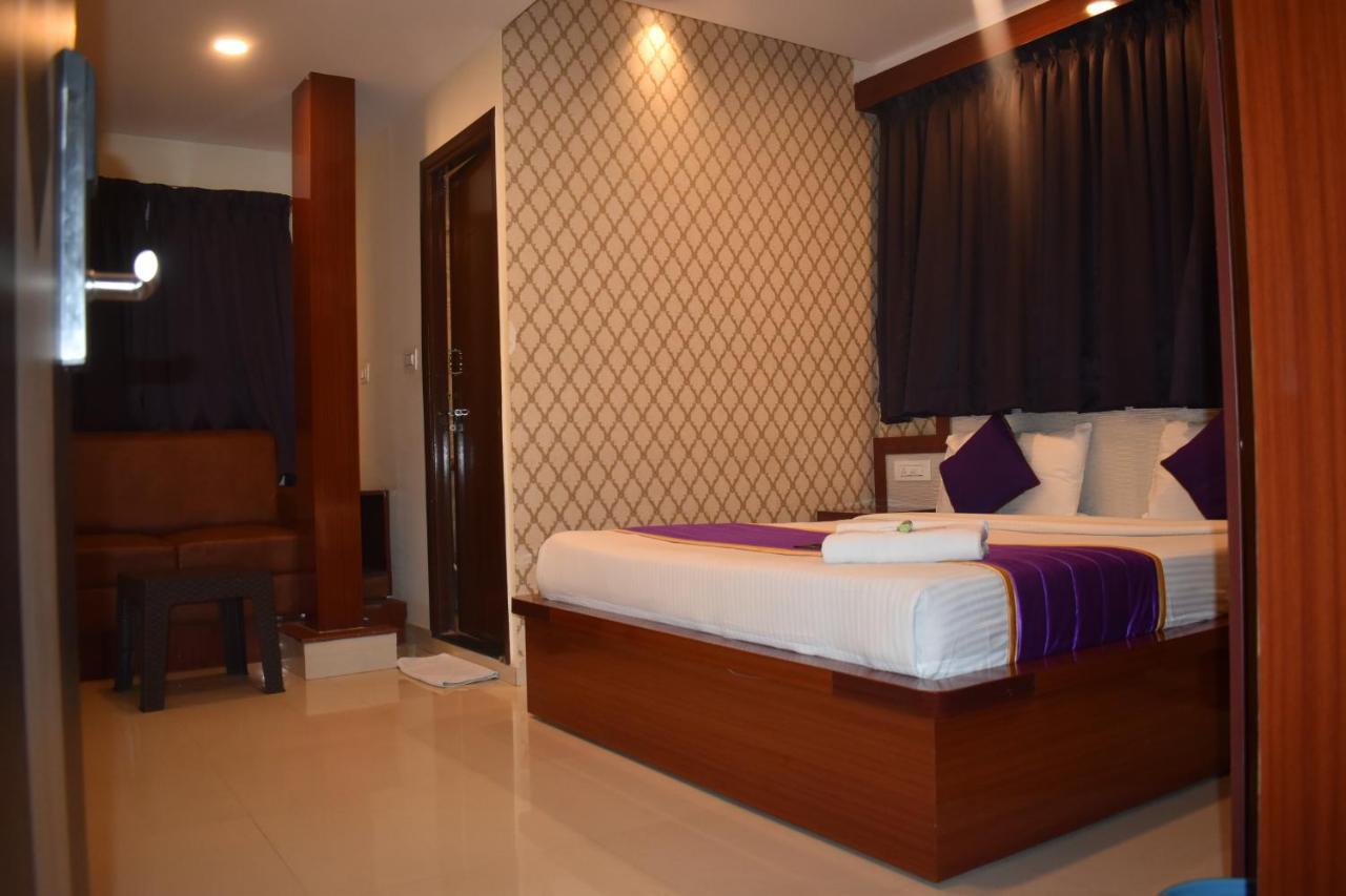 העיר בנגלור Hotel Ur Comforts Jayanagar מראה חיצוני תמונה