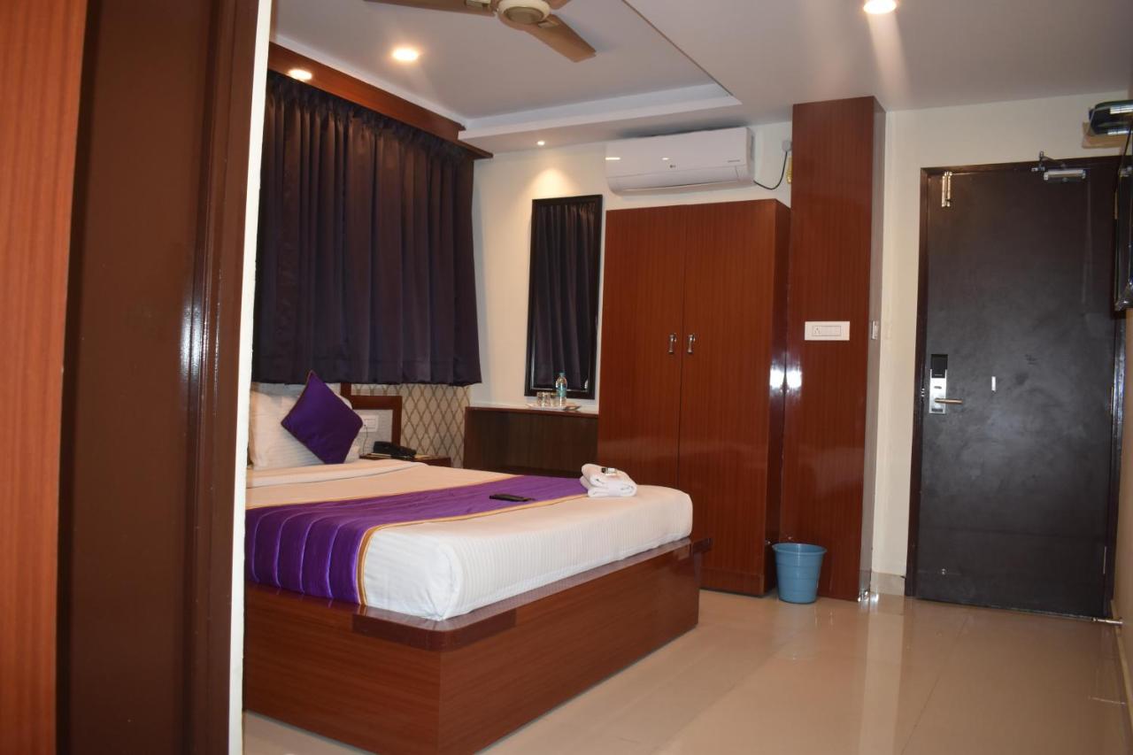 העיר בנגלור Hotel Ur Comforts Jayanagar מראה חיצוני תמונה